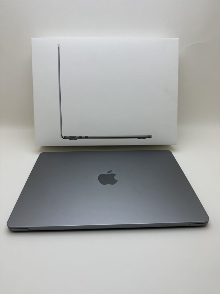 Apple MacBook Air M3 MC8G4J/A