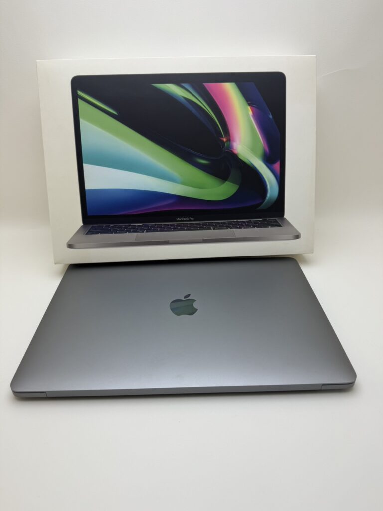 Apple MacBook Pro MYD820J/A