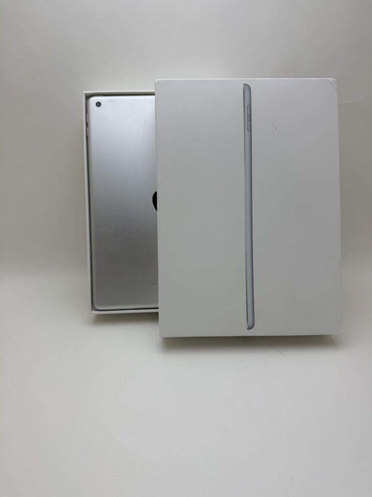 Apple iPad 第6世代 32GB MR7G2J/A A1893