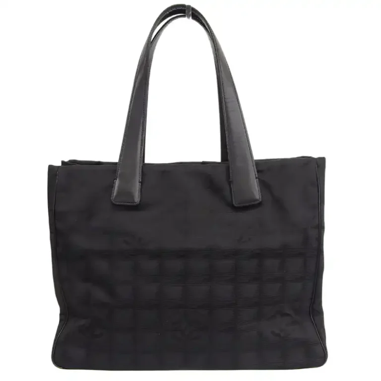 シャネル CHANEL ナイロン×レザー ニュートラベルラインMM ―
