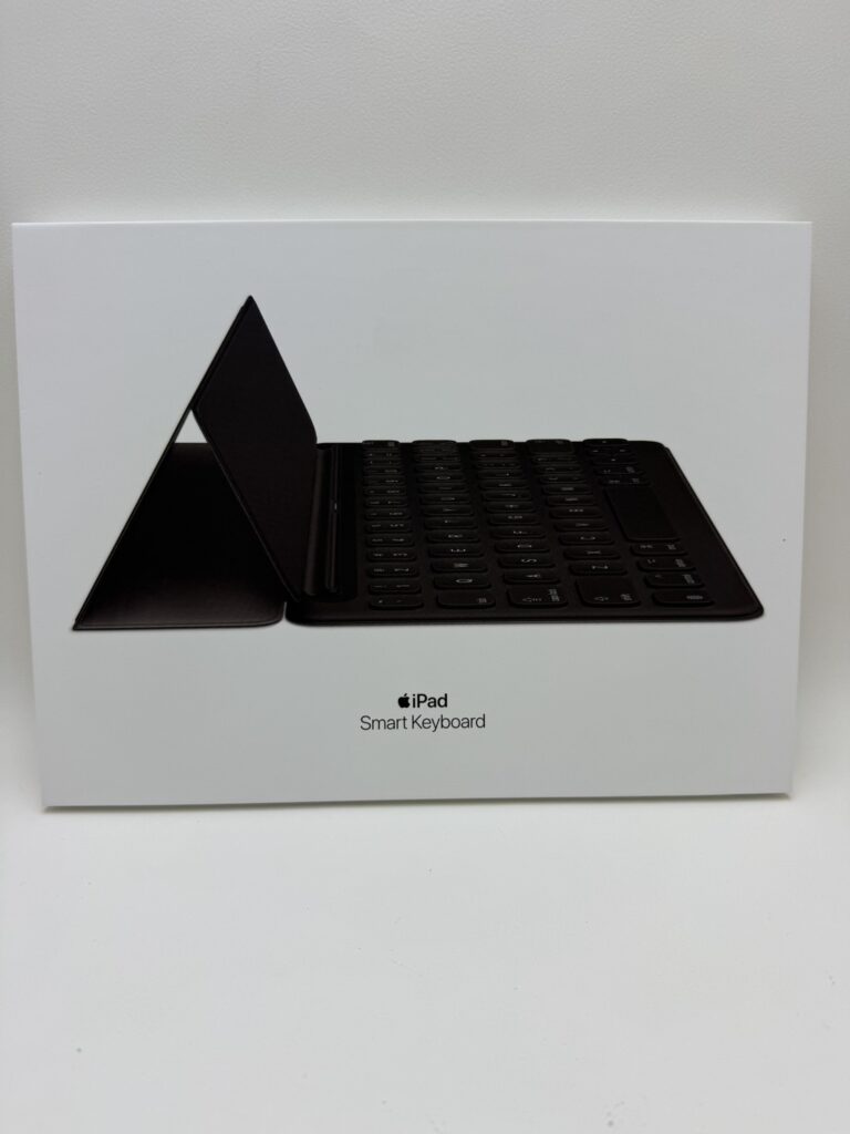 Apple iPad 第9世代 64GB 充電機・キーボード付 MK2K3J/A