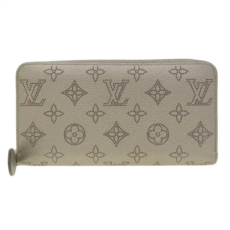 ルイヴィトン LOUIS VUITTON マヒナ ジッピーウォレット M81642