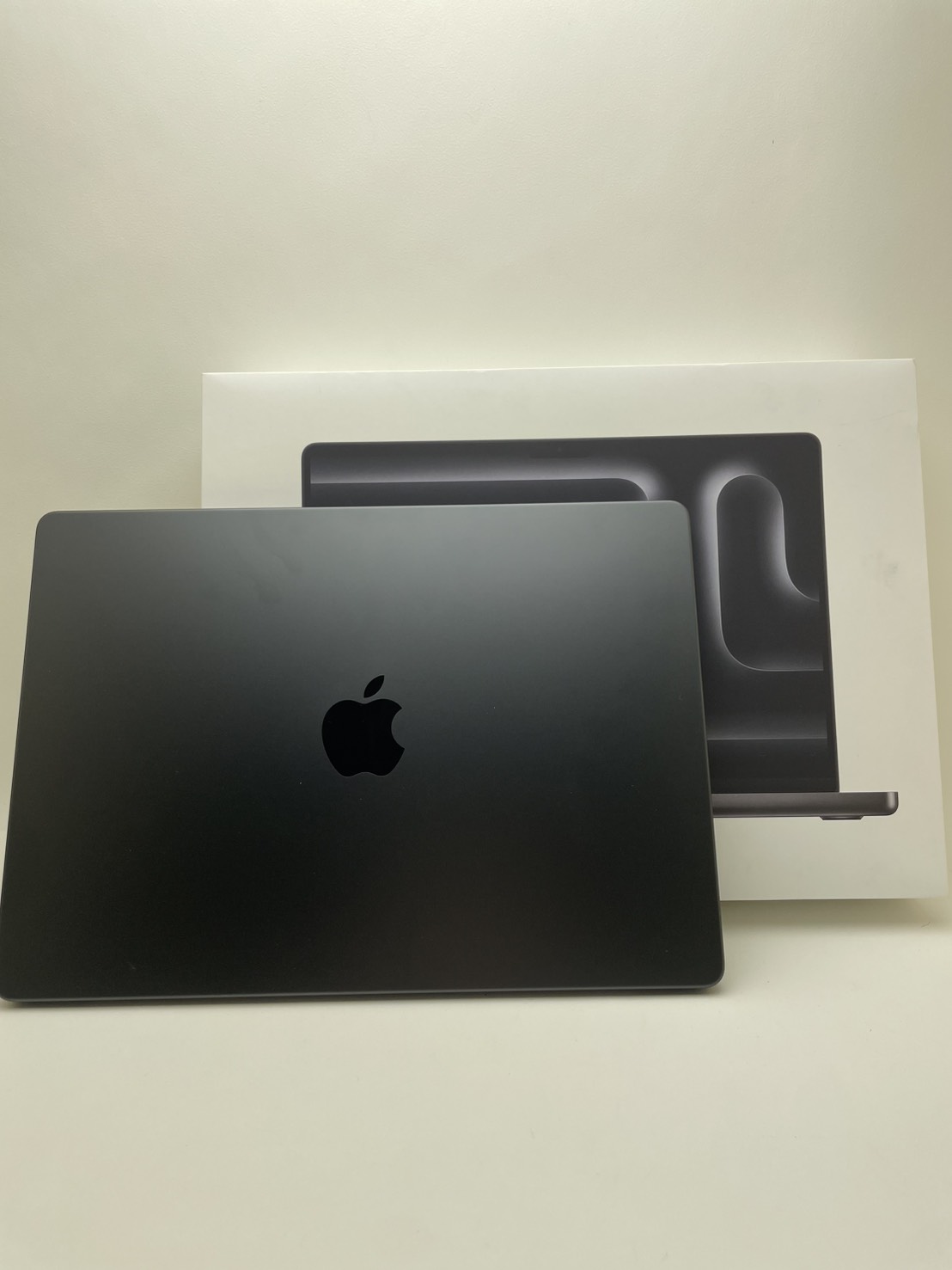 MckBook pro 14インチ M3