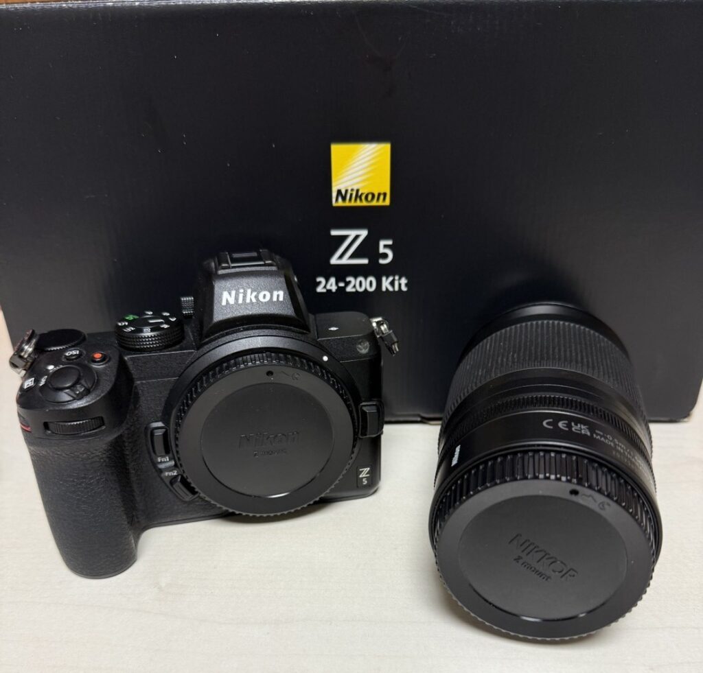 ニコン(Nikon) カメラ Z5 24-200 Kit